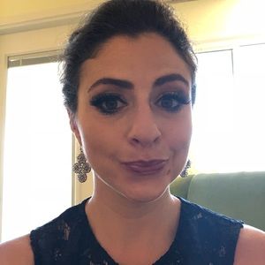 Meet your Posher, Christina